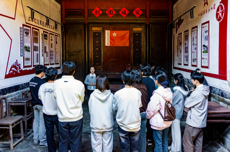 六合彩开奖
赴上犹县平富乡开展多元文化探寻活动