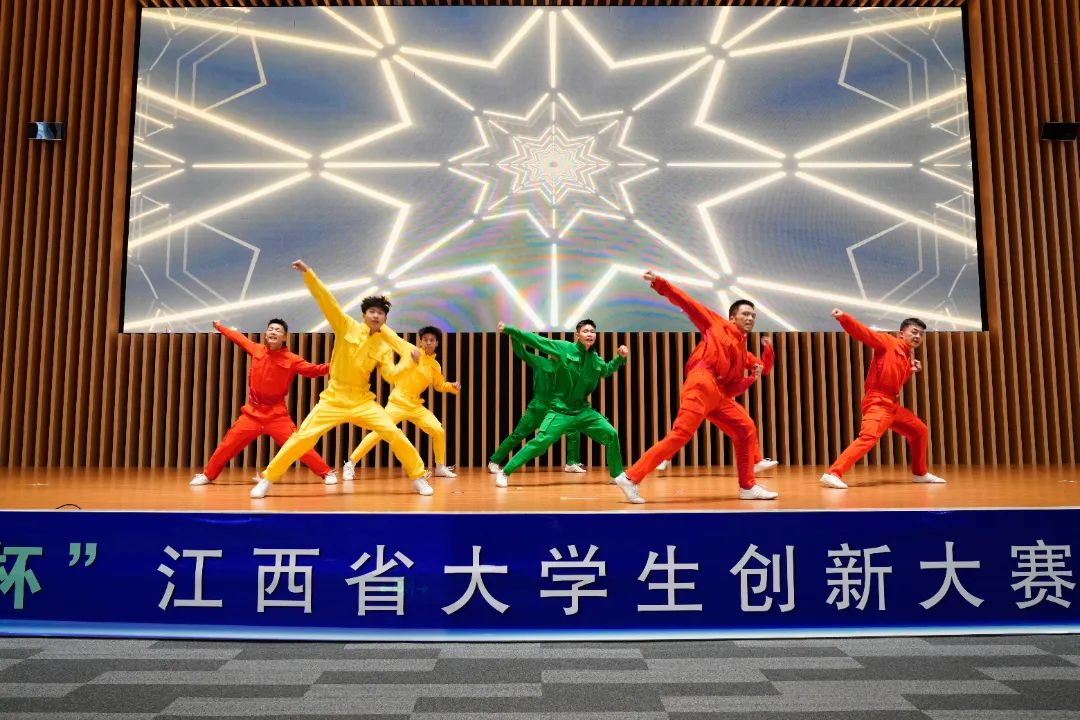 表演1.jpg